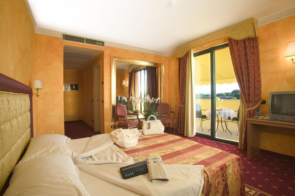Hotel Motel Del Duca Cava Manara Exterior foto